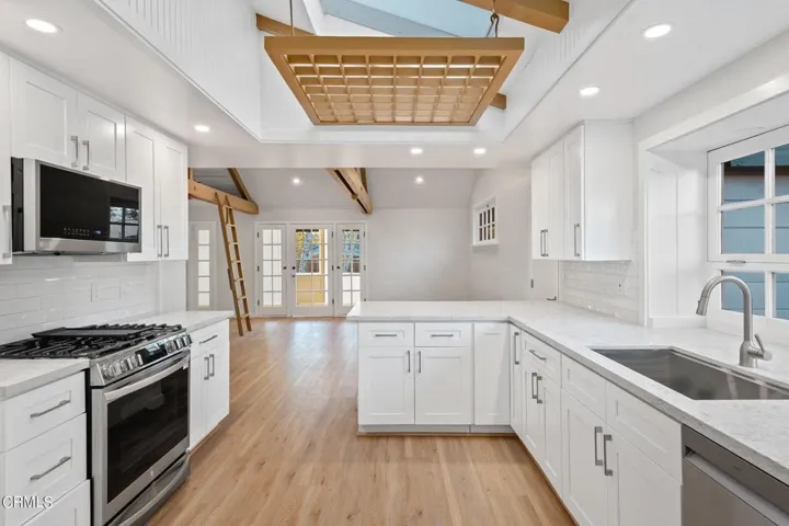 10-web-or-mls-10 - Kitchen
