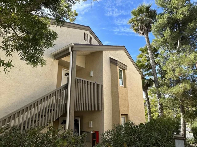 8636 Via Mallorca H, La Jolla, California 92037