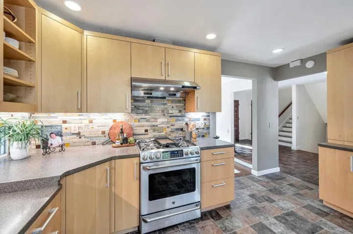 515 Carbonera Drive, Santa Cruz, California 95060
