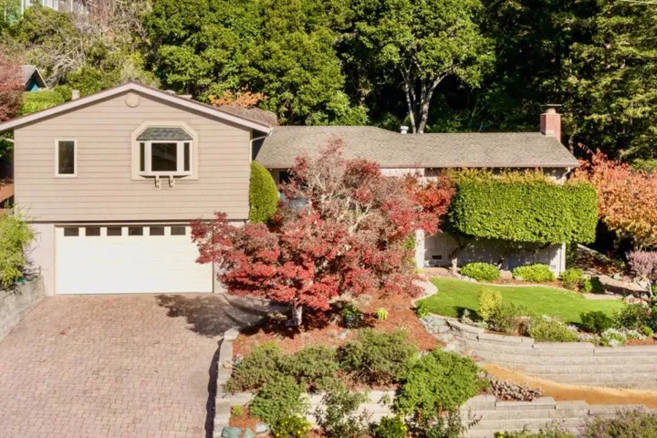 515 Carbonera Drive, Santa Cruz, California 95060