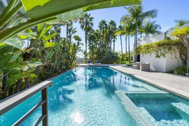 14821 Calle Montelibano, Rancho Santa Fe, California 92067