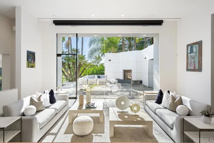 14821 Calle Montelibano, Rancho Santa Fe, California 92067