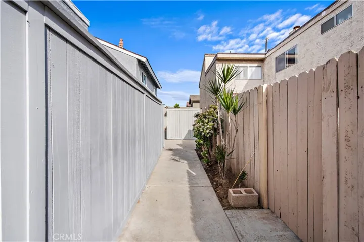311 Utica Avenue B, Huntington Beach, California 92648