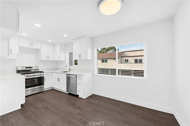 311 Utica Avenue B, Huntington Beach, California 92648