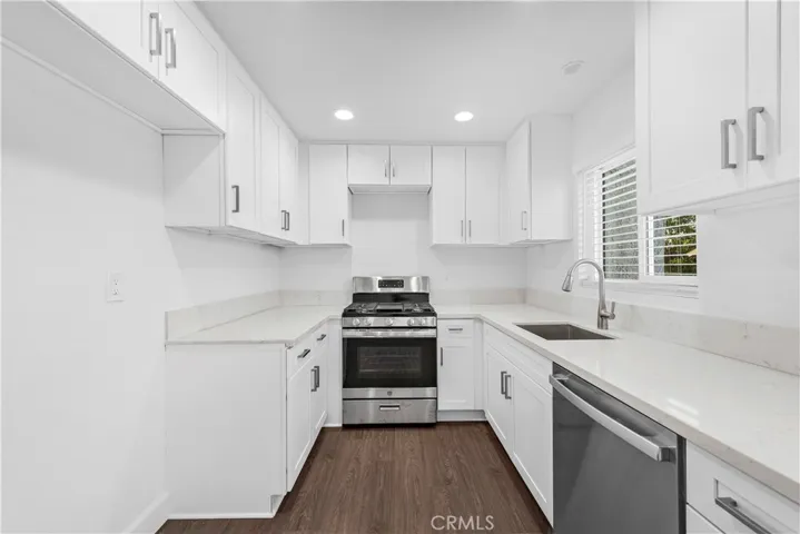 311 Utica Avenue B, Huntington Beach, California 92648