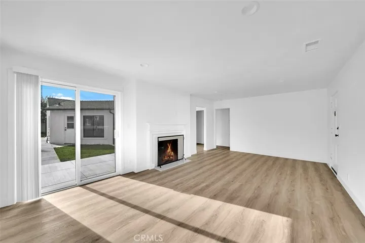 379 Broadway, Costa Mesa, California 92627