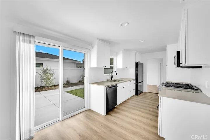 379 Broadway, Costa Mesa, California 92627