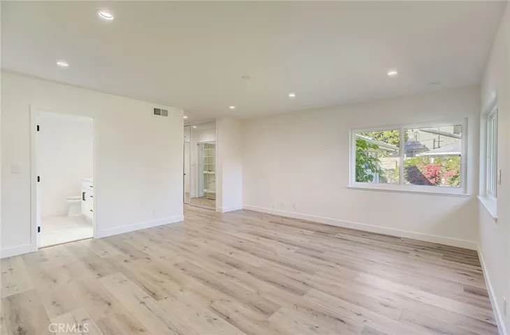 11200 Jellico Avenue, Granada Hills, California 91344