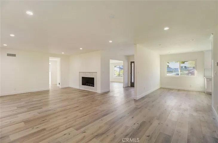 11200 Jellico Avenue, Granada Hills, California 91344