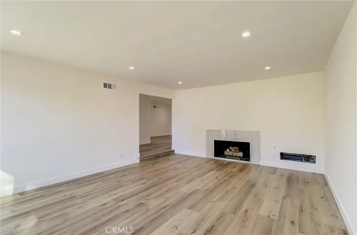 11200 Jellico Avenue, Granada Hills, California 91344