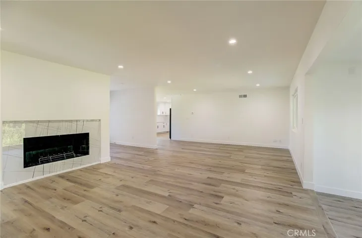 11200 Jellico Avenue, Granada Hills, California 91344