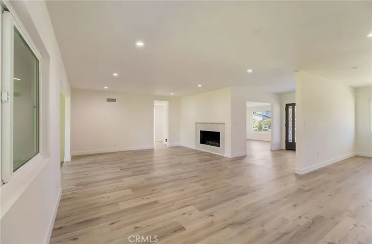 11200 Jellico Avenue, Granada Hills, California 91344