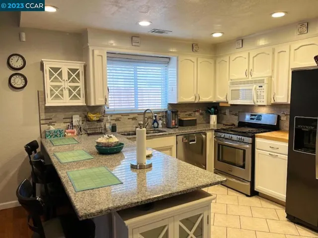 3249 Larchmont Drive, Stockton, California 95209