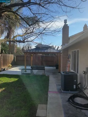 3249 Larchmont Drive, Stockton, California 95209