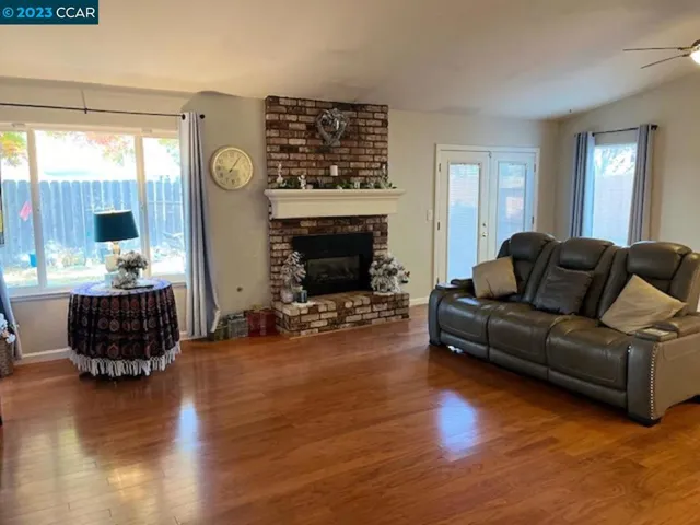 3249 Larchmont Drive, Stockton, California 95209