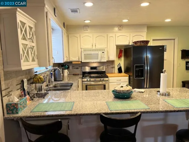 3249 Larchmont Drive, Stockton, California 95209