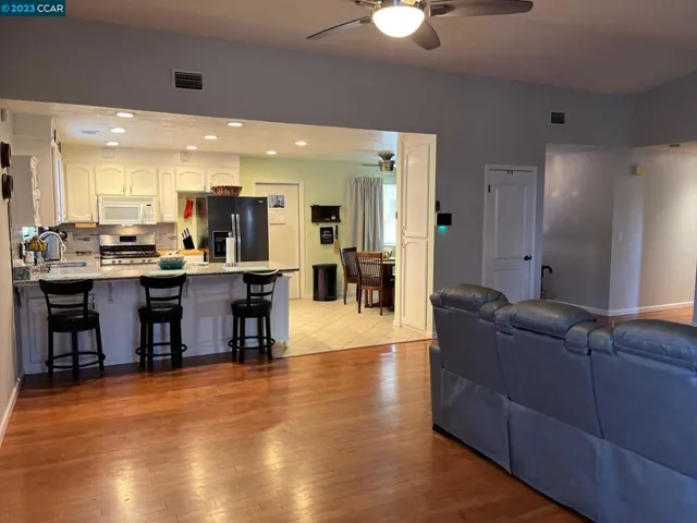 3249 Larchmont Drive, Stockton, California 95209