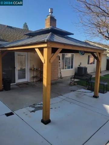 3249 Larchmont Drive, Stockton, California 95209