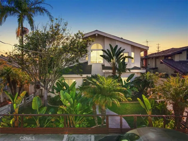 1904 Speyer Lane A, Redondo Beach, California 90278
