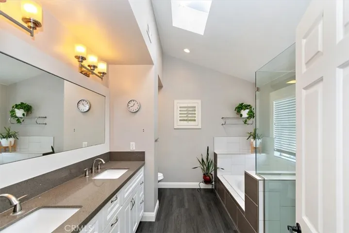 1904 Speyer Lane A, Redondo Beach, California 90278