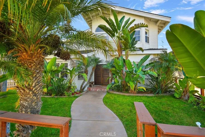 1904 Speyer Lane A, Redondo Beach, California 90278