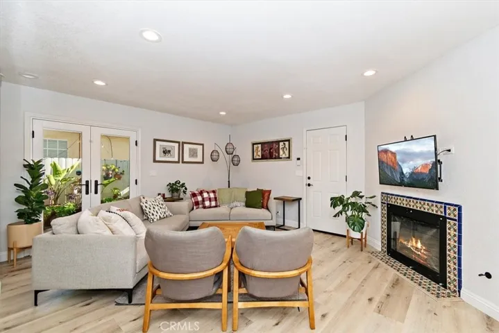 1904 Speyer Lane A, Redondo Beach, California 90278
