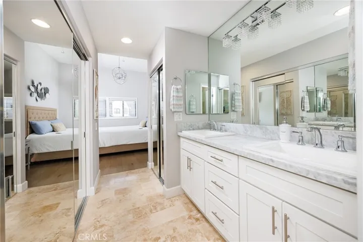 Main Bedroom Bathroom