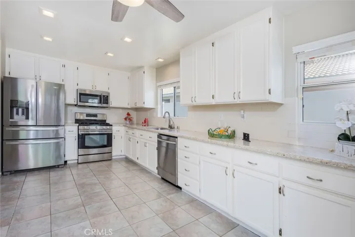 40268 Via Aguadulce, Murrieta, California 92562