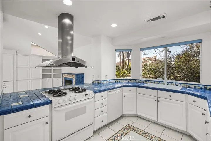 336 S Royal Ridge Drive, Anaheim Hills, California 92807
