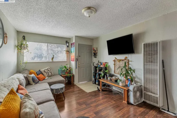 6921 Weld St, Oakland, California 94621