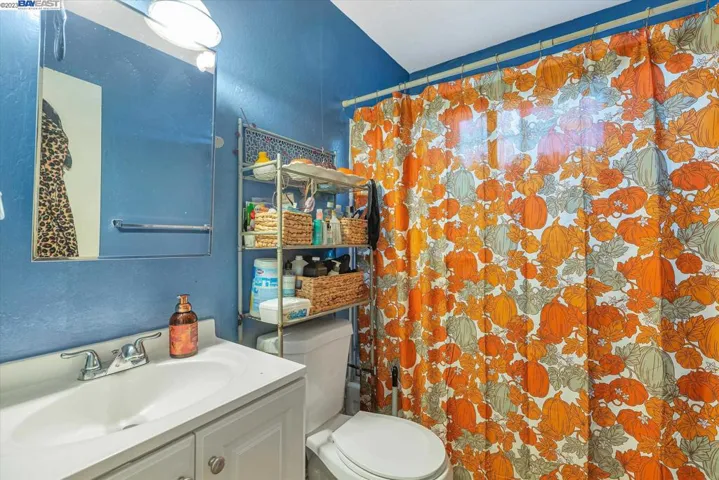 6921 Weld St, Oakland, California 94621