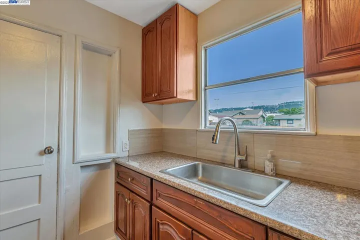 6921 Weld St, Oakland, California 94621
