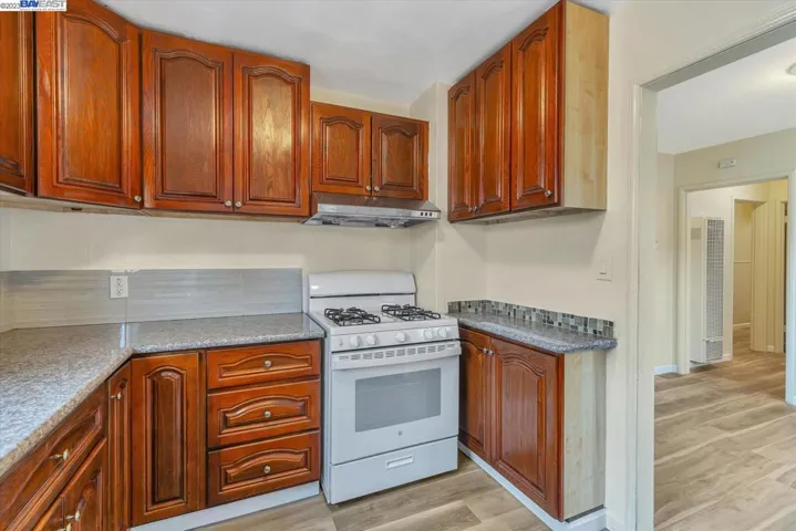 6921 Weld St, Oakland, California 94621