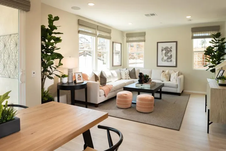 415 Omega Glen, Escondido, California 92025