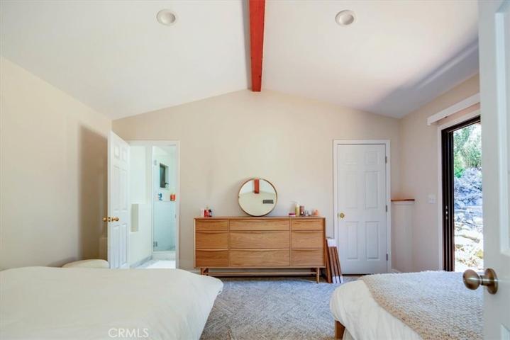 Bedroom 1 with en-suite bath 1