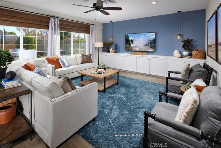 31348 Scrub Jay Road, Winchester, California 92596