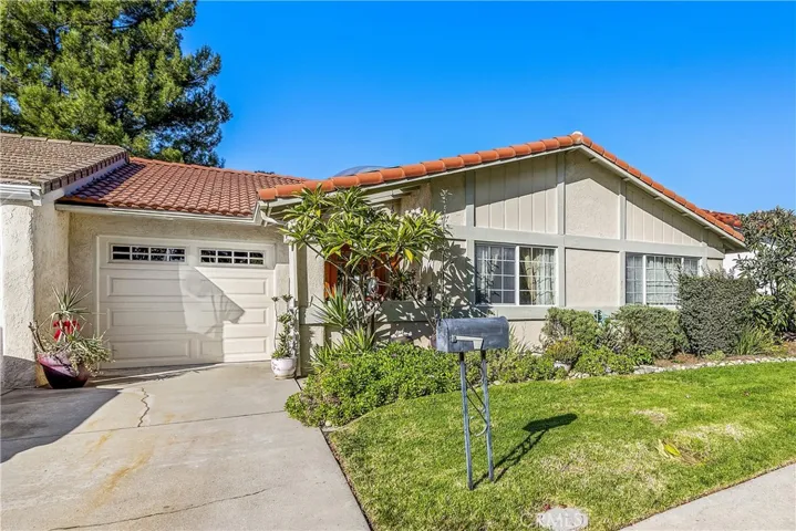 27881 Calle Valdes, Mission Viejo, California 92692