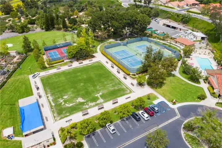 27881 Calle Valdes, Mission Viejo, California 92692