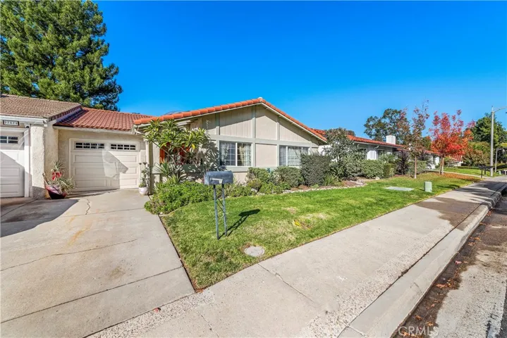 27881 Calle Valdes, Mission Viejo, California 92692