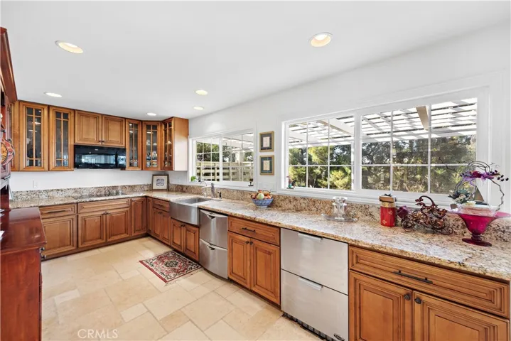 27881 Calle Valdes, Mission Viejo, California 92692