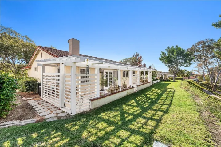 27881 Calle Valdes, Mission Viejo, California 92692