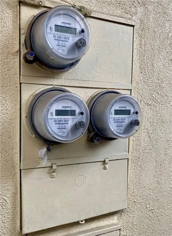 Each unit has a electric meter.
