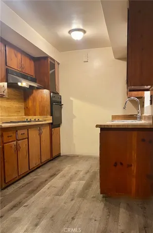 Unit A kitchen