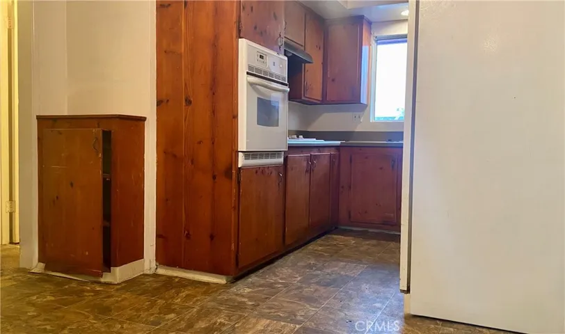 Unit C kitchen