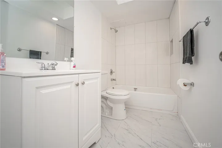 500 Evergreen Street 109, Inglewood, California 90302