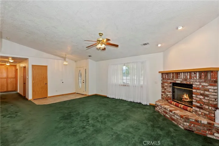 9261 Pinon Avenue, Hesperia, California 92345