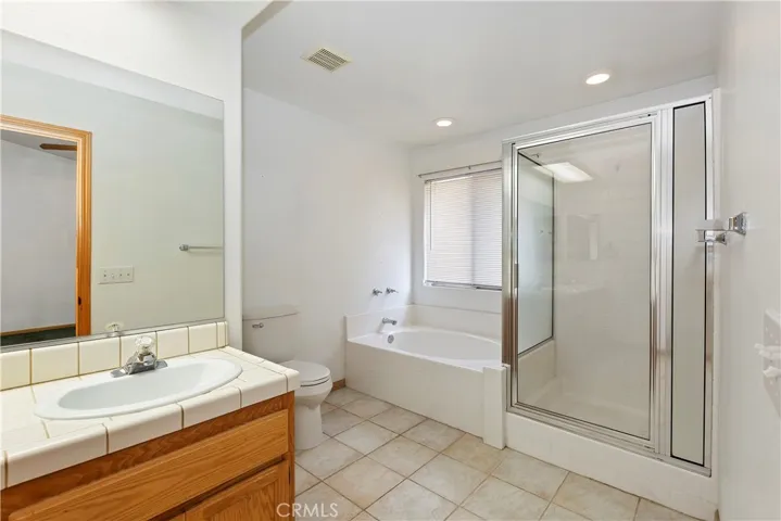 9261 Pinon Avenue, Hesperia, California 92345