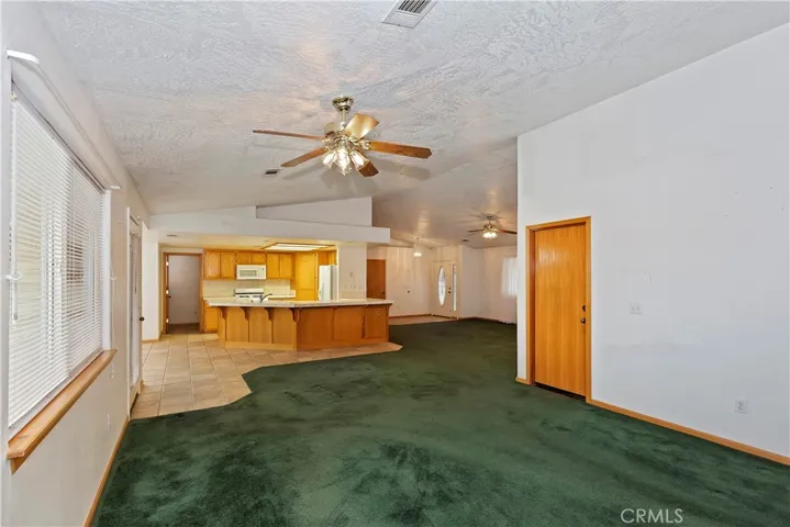 9261 Pinon Avenue, Hesperia, California 92345
