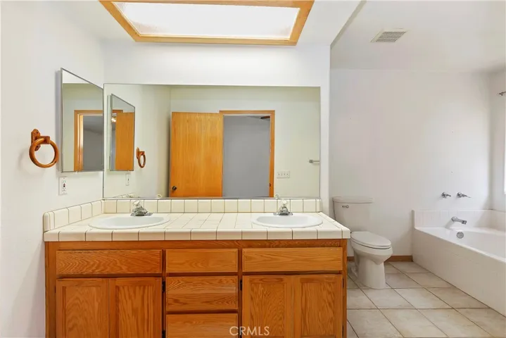 9261 Pinon Avenue, Hesperia, California 92345