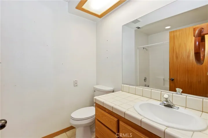 9261 Pinon Avenue, Hesperia, California 92345